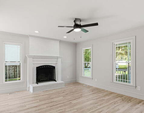 Great space to entertain. Plenty of natural sunlight.